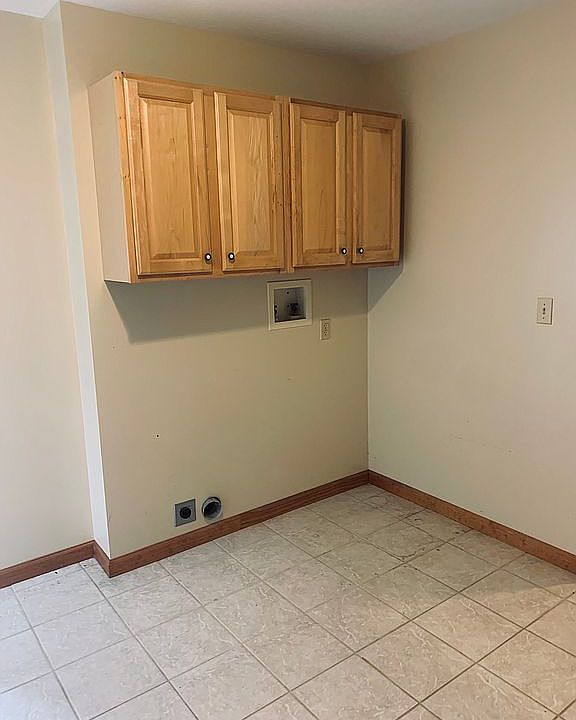 Mud room. W/D hookup