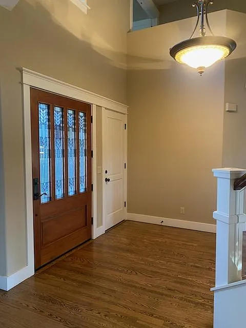 4 bed, 2162 sqft, $4,500 — Photo 4