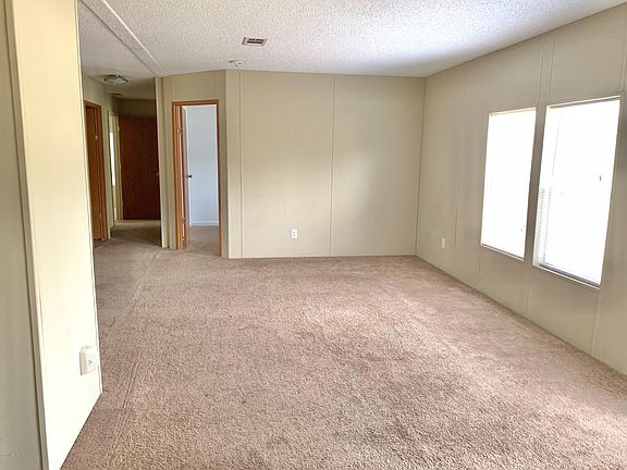 3rd image of 5956 Pine Creek Dr