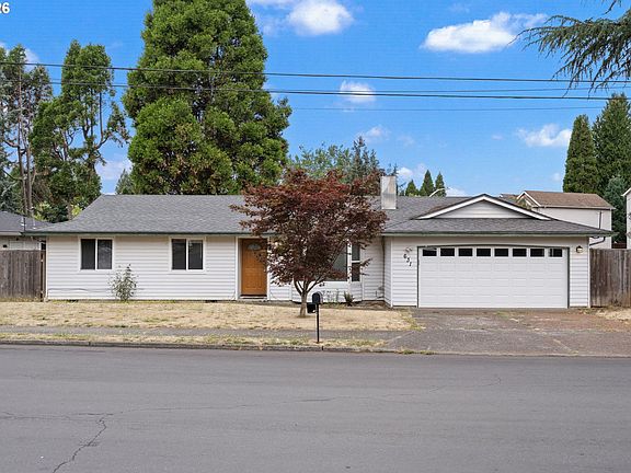 2nd image of 631 SE 215th Ave