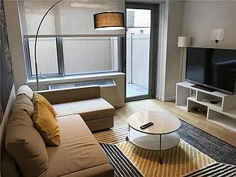 Rented by R New York