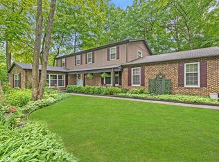 14563 W Mayland Villa Rd, Lincolnshire, IL 60069