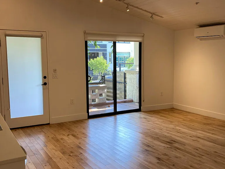 4435 Burns Ave #1 — Photo 11