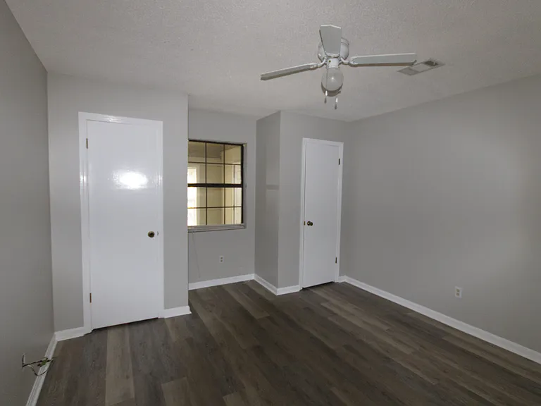 426 Westcliff Cir — Photo 3
