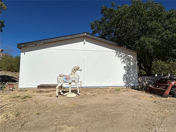 5th image of 45015 Carrot Ln