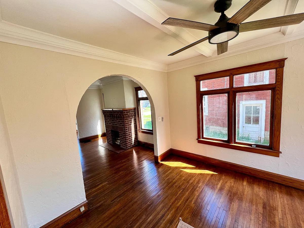 Building Photo - 113 Layton St