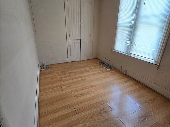 3rd image of 312 N 7th St
