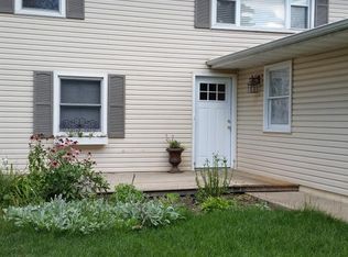 1730 Koehnen Cir, Excelsior, MN 55331