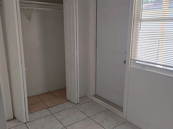 2nd image of 205 SE 22nd St