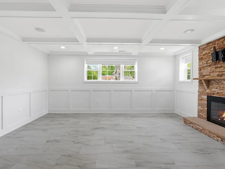7504 Dolce Dr — Photo 26