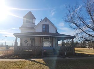 512 S West St, Fairmount, IL 61841