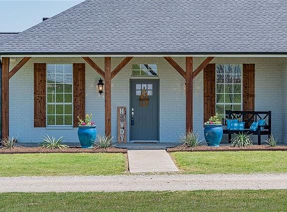 4th image of 9290 Chisholm Trl