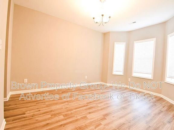 4th image of 240 Fieldbrook St