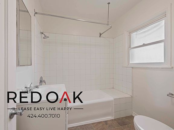 2nd image of 854 1/4 S Oxford Ave #501