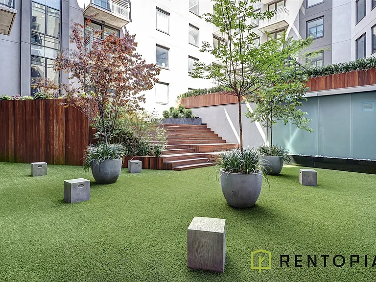 125 Borinquen Pl #313 — Photo 15