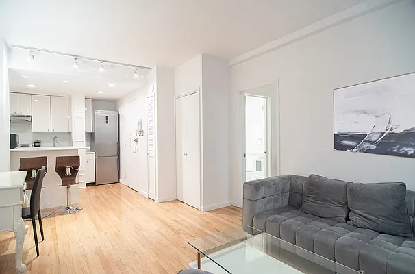 Rented by WAM Partners - William Moses Co. | media 24