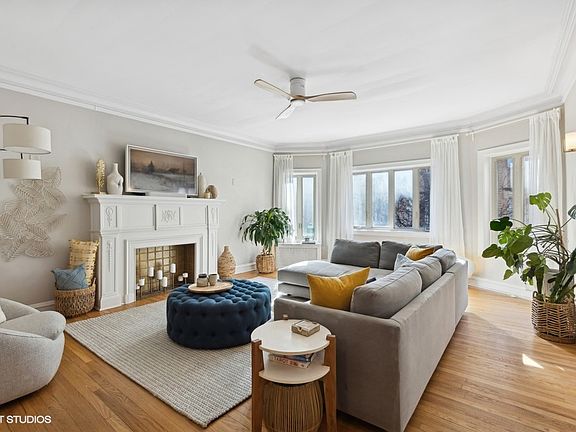 2nd image of 4219 N Paulina St APT 1H