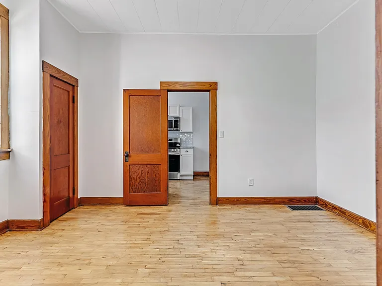 496 Dorsey Ave — Photo 44