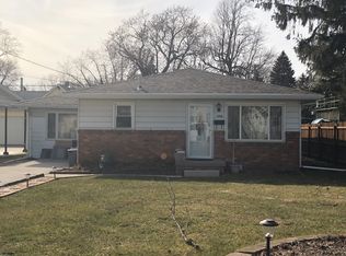 1006 Mambrino Rd, Oregon, OH 43616