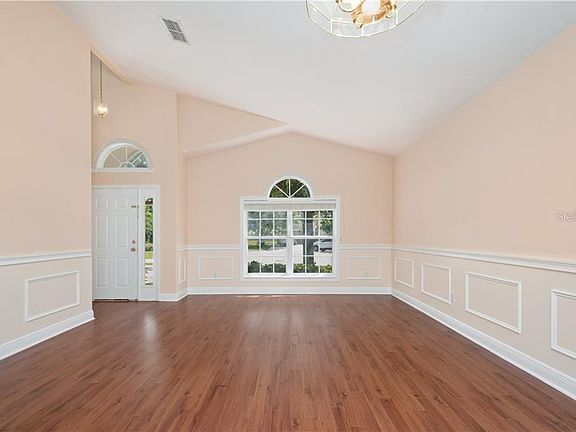 3rd image of 1650 Ashland Trl