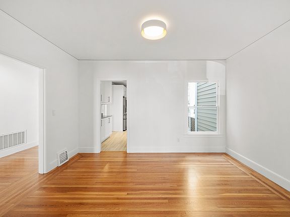 5th image of 3351 Broderick St