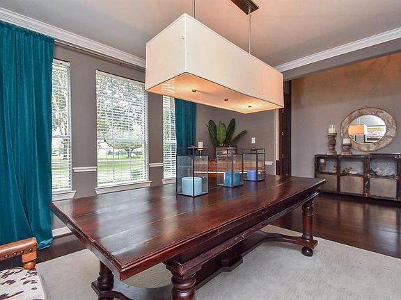 3rd image of 4403 Diamond Springs Dr