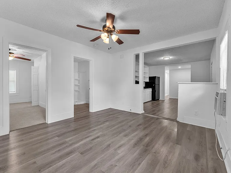 402 Ada St #1 — Photo 3