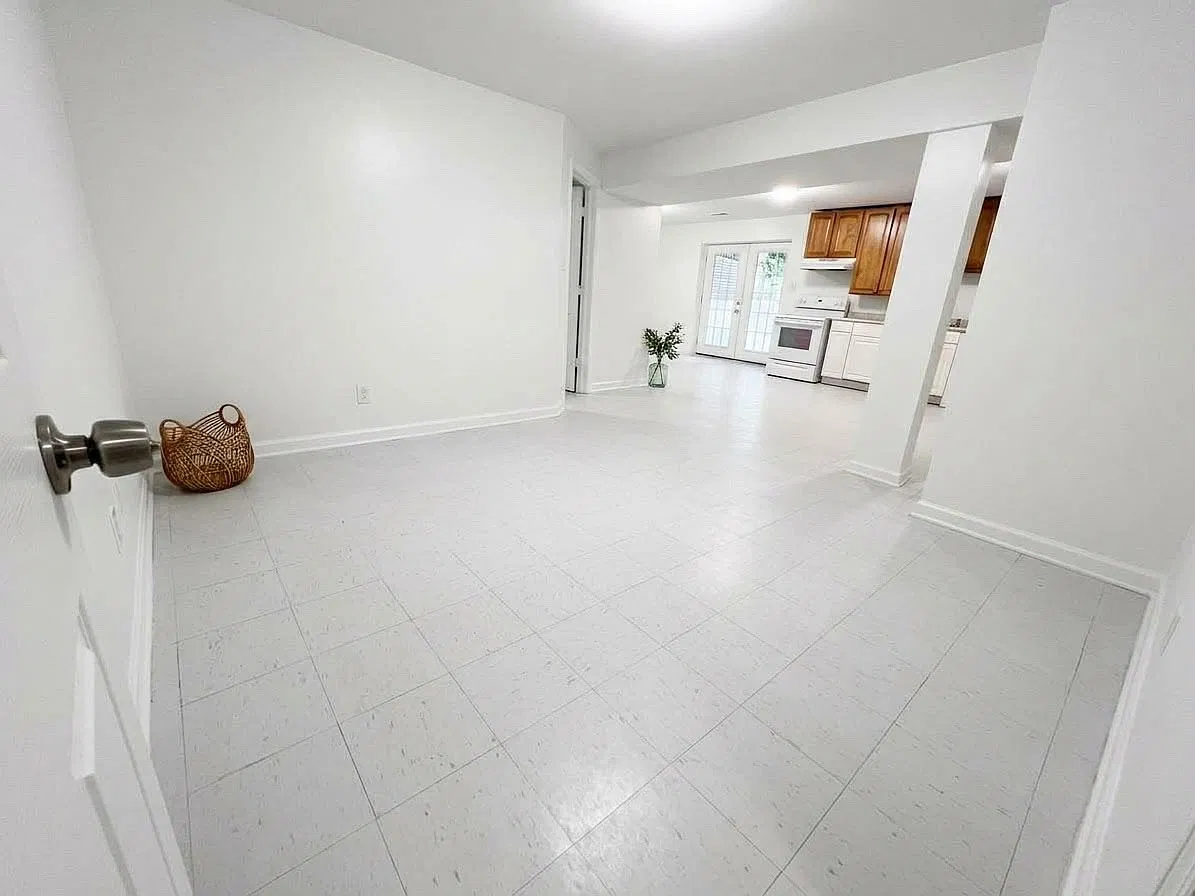 2 bed, 1200 sqft, $1,800 — Photo 2