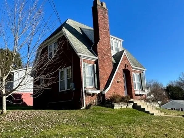 750 N Huffman St, Waynesburg, PA 15370