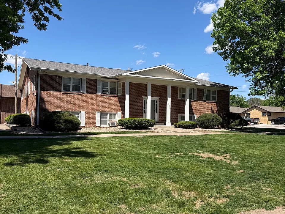 Welcome to Manor Heights Apartments!