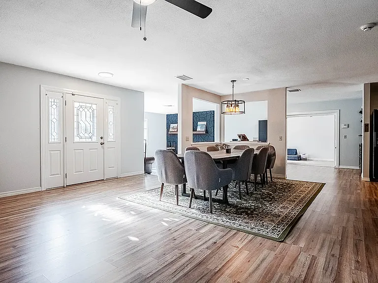 5905 Whispering Pines Rd — Photo 11