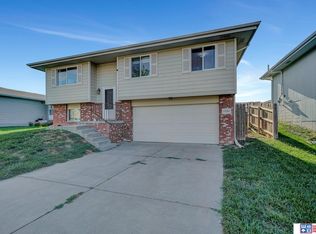 1750 SW Derek Ave, Lincoln, NE 68522