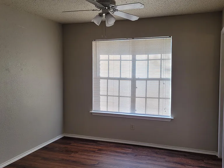 16311 Malden Dr — Photo 7