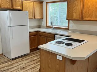 445 S Ivy St, Canby, OR 97013