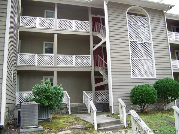 6792 Willowbrook Dr APT 8, Fayetteville, NC 28314