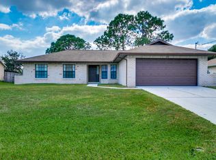 686 Lynbrook St NW, Palm Bay, FL 32907