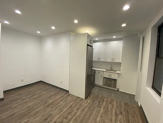 Rented by Rachel Realty | media 9