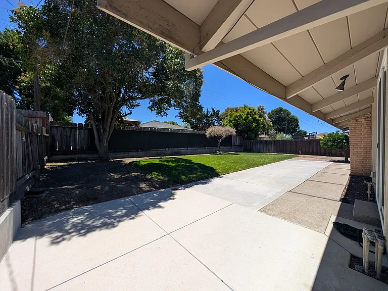 1261 Gloria Dr — Photo 19