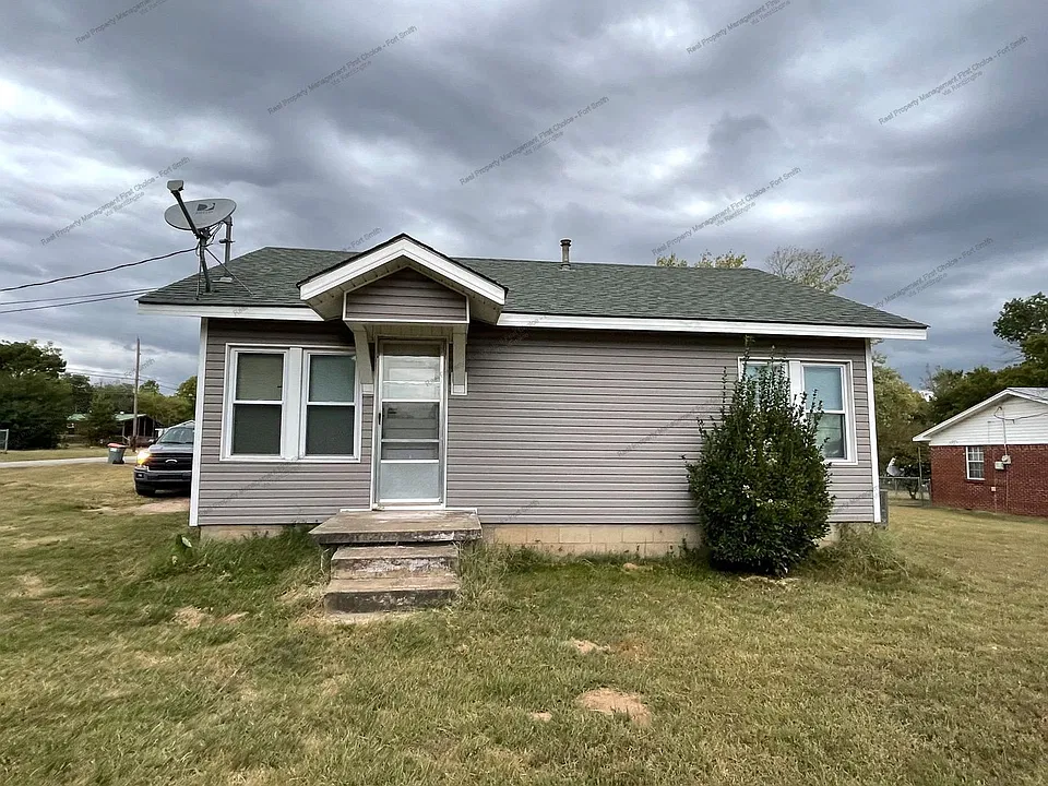 416 W Elm St