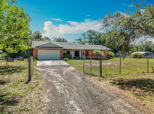 27610 Debbie Rd, Okahumpka, FL 34762