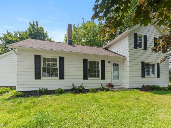 3090 Summit Rd, Ravenna, OH 44266