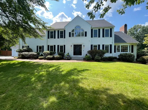 15 Olde Tavern Rd, Leominster, MA 01453