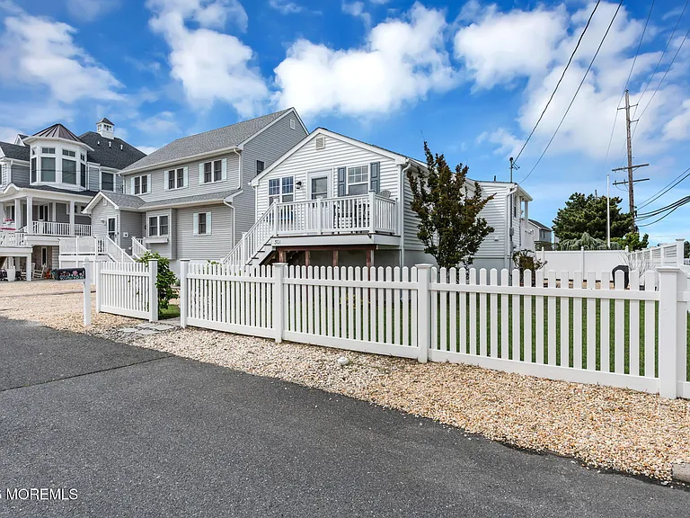 301 W Kupper Dr — Photo 37