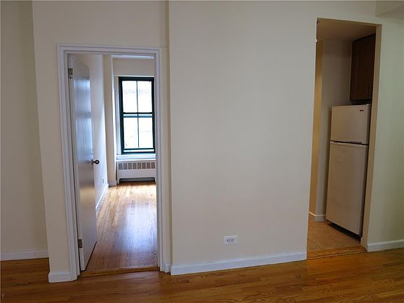 5th image of 516 E 79th St APT 5I