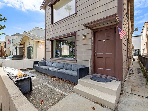 2nd image of 3709 W Balboa Blvd