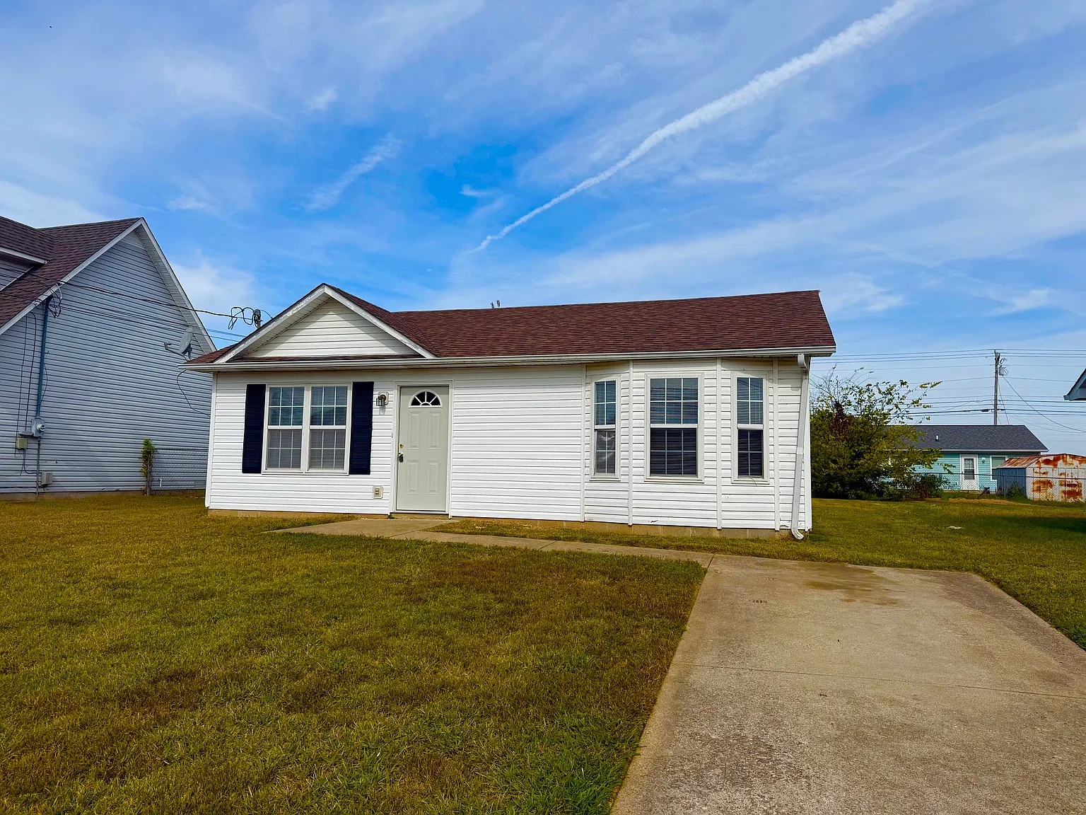 2 bed, 900 sqft, $1,100 — Photo 1