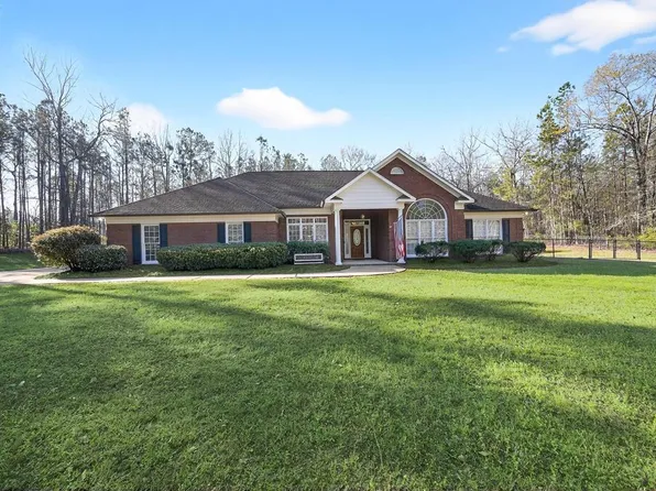 67 W Straight St, Waverly Hall, GA 31831