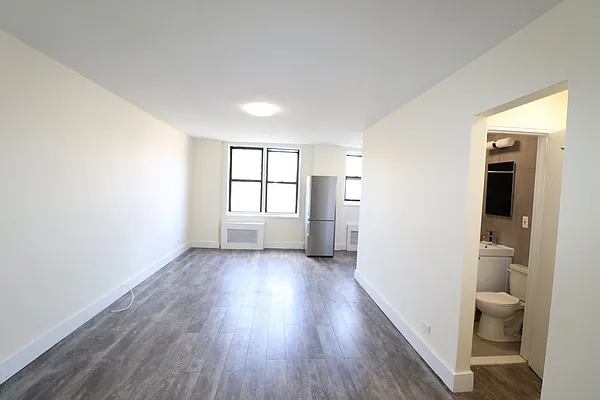 Rented by Kian Realty | media 13