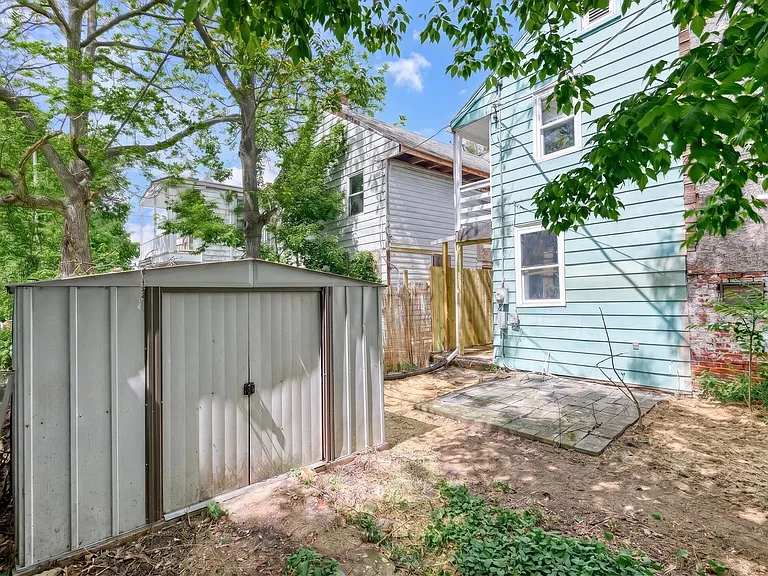 1251 Bailey St — Photo 17