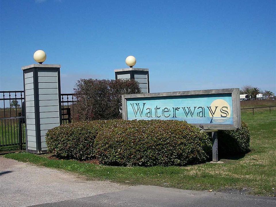 1st image of 1060 Lagoon Dr